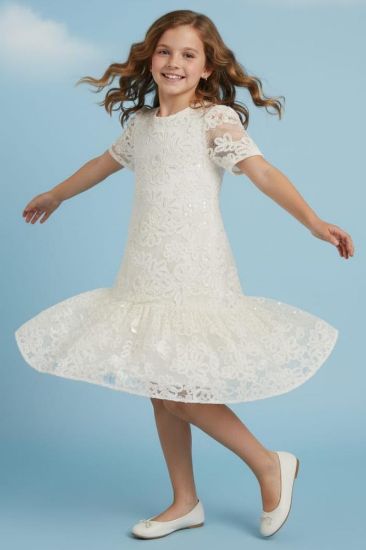 صورة فستان بيج نل على ورود جميلة